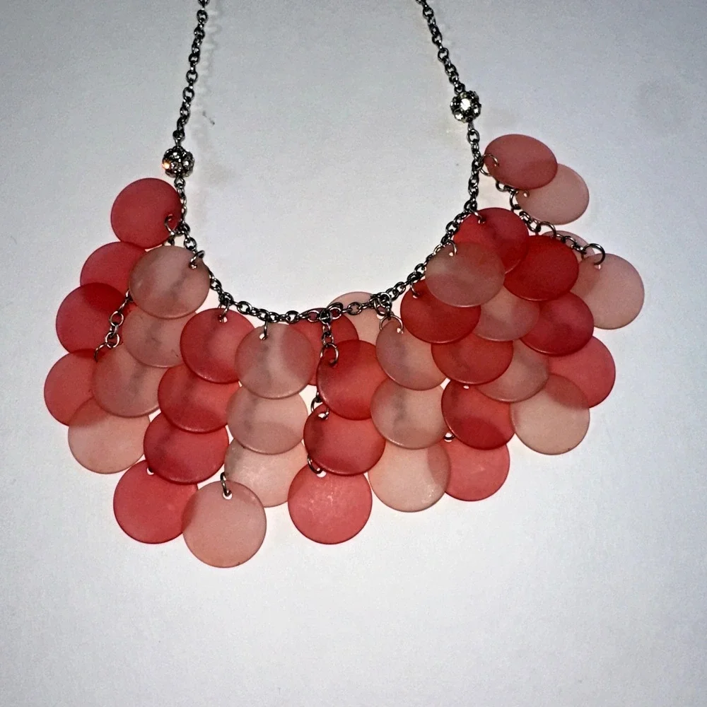 Unbranded Bib Necklace Women OS Pink Coral Excellent Tiered Resin Disc Statement